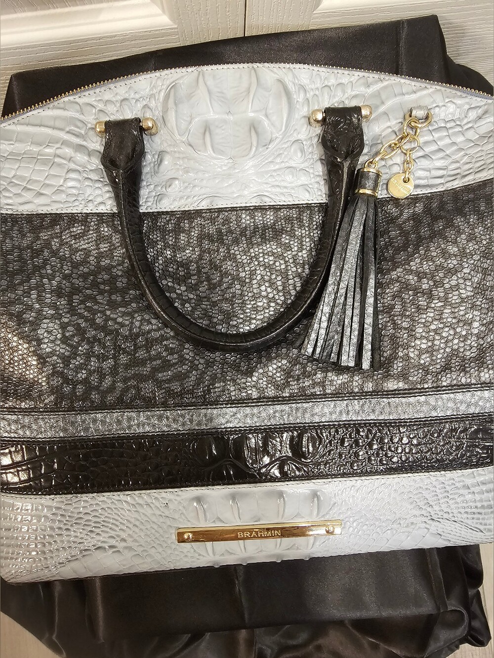 Rare Brahmin Large Duxbury Satchel | Luxe Mixed Texture Embossed Leather - Picture 4 of 11